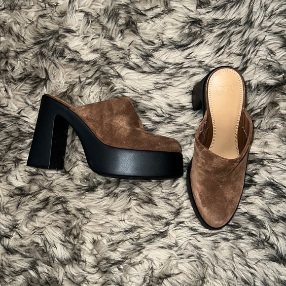 ~SOLD~ - Picture 2 of 8